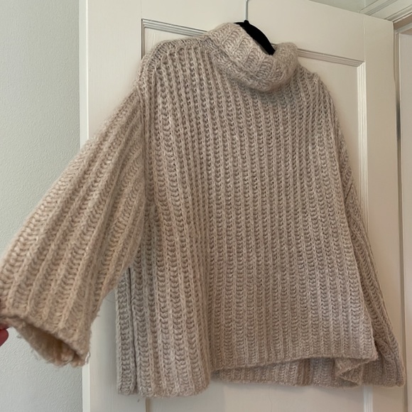 Free People chunky knit sweater - Picture 2 of 3